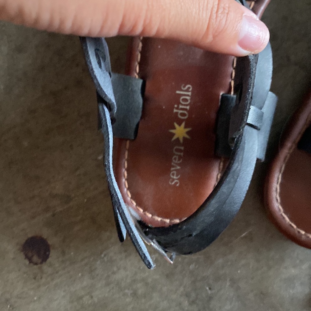 Sandals - Picture 2 of 2